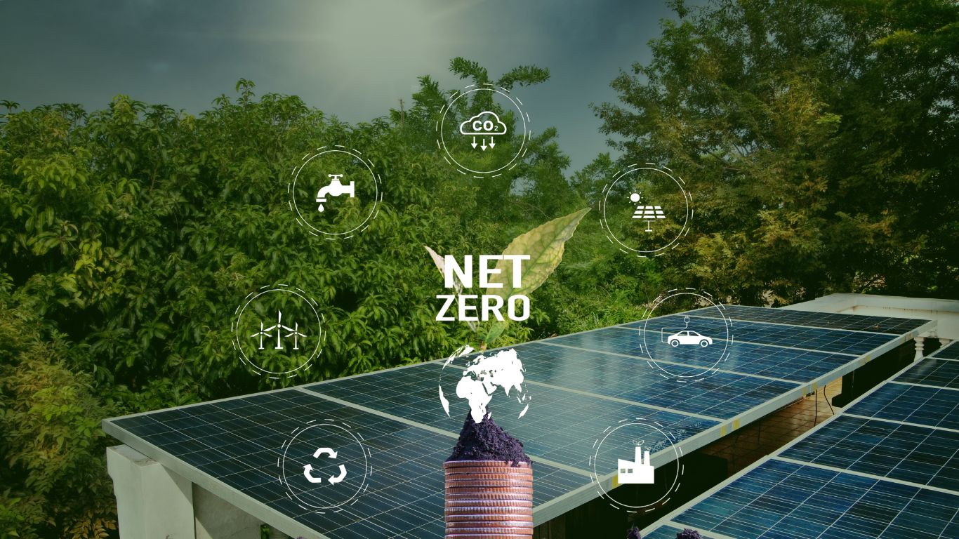 panouri solare pe acoperiș contribuind la reducerea emisiilor de gaze cu efect de seră și promovând obiectivul de energie net zero